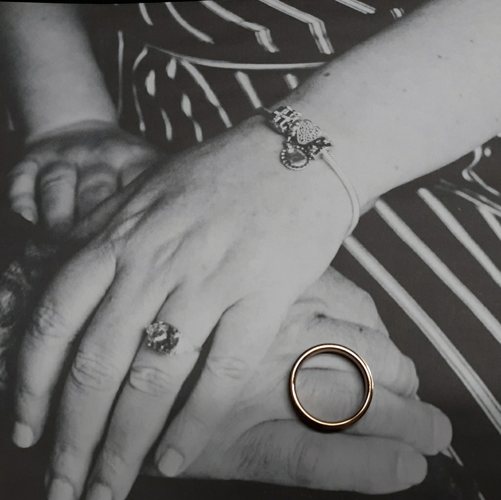 Men's wedding band.